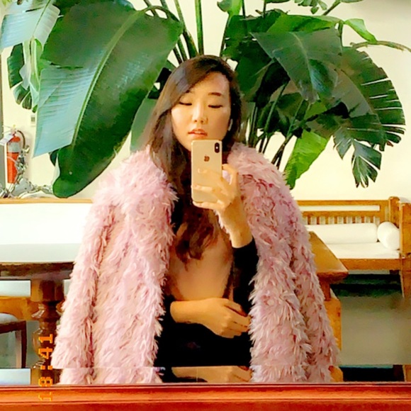 Meet your Posher, Heejin - Picture 1 of 1